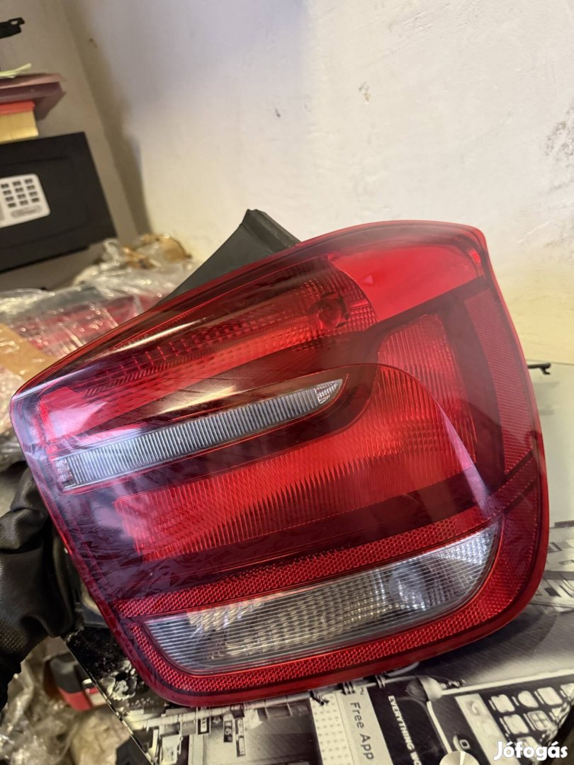 Bmw F20 F21 jobb hátsó lámpa 7270096