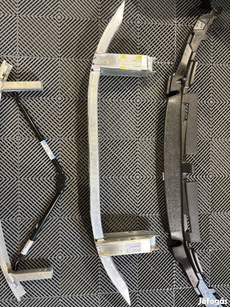 Bmw G30 első lökhárító merevítő gyári új