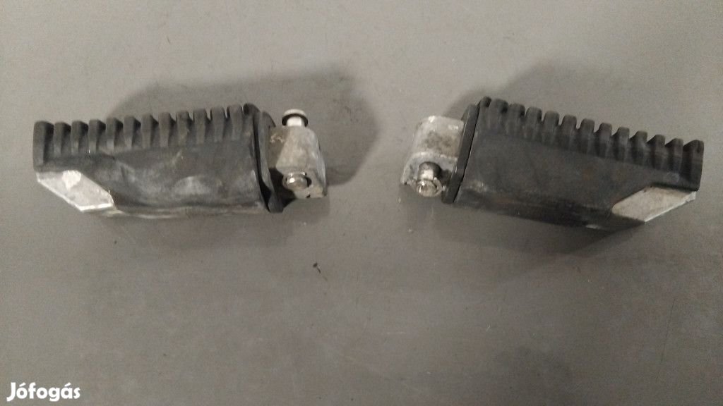 Bmw R 1200 GS (2007) - Lábtartó tüskék