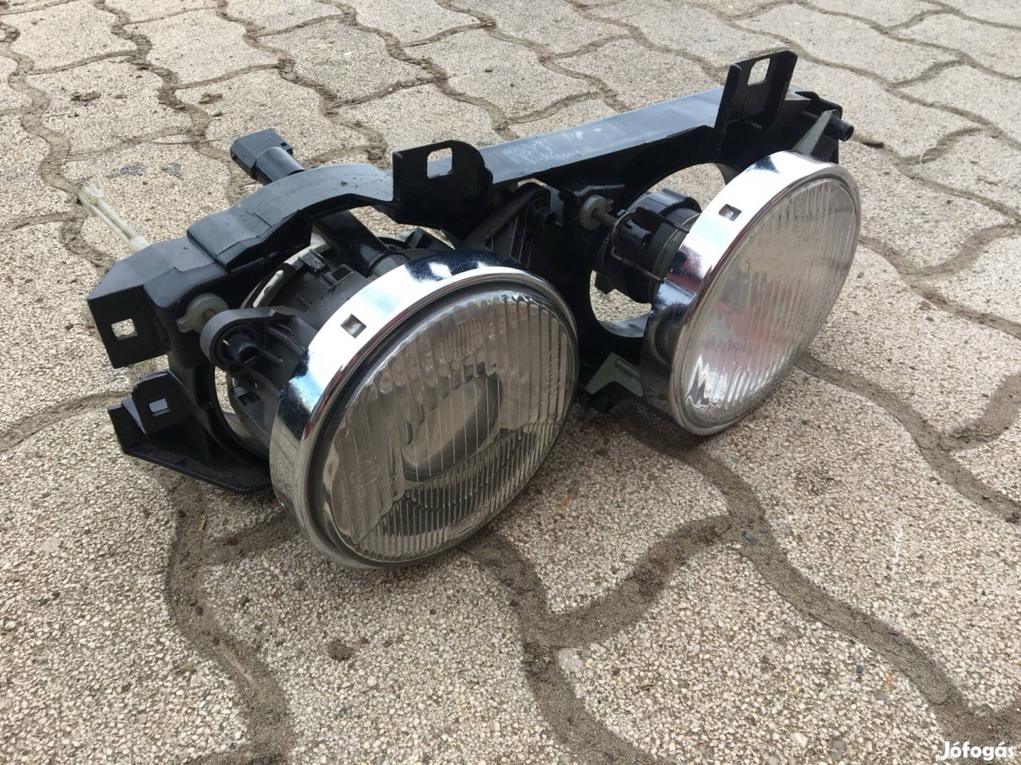 Bmw e34 gyári motoros Hella lámpa fényszóró