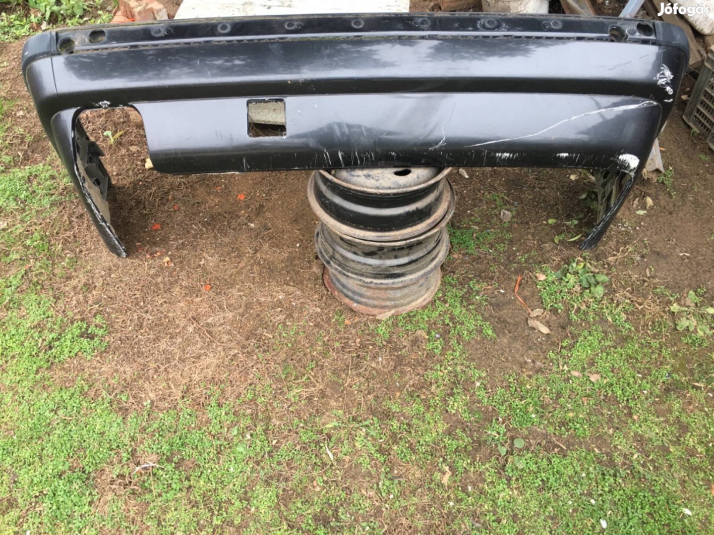 Bmw e34 hátsó lökhárító