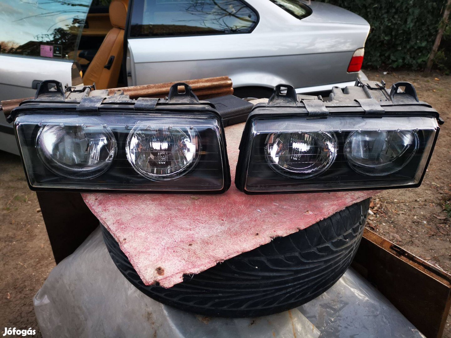 Bmw e36 első fényszórópár