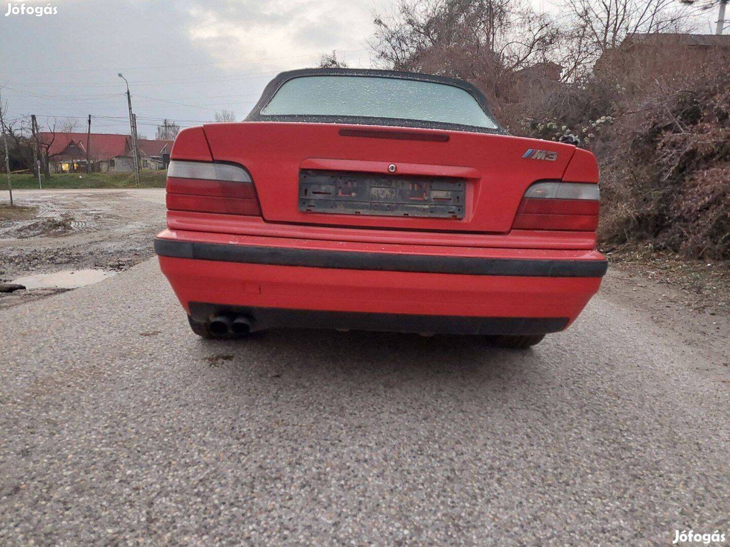 Bmw e36 hátsó lökhárító