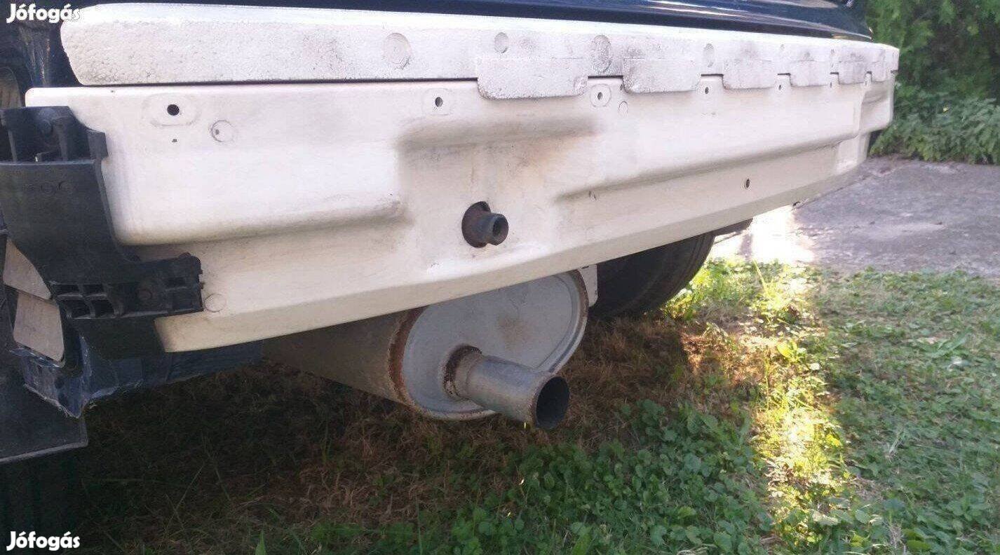 Bmw e36 hátsó lökhárító tartó vas