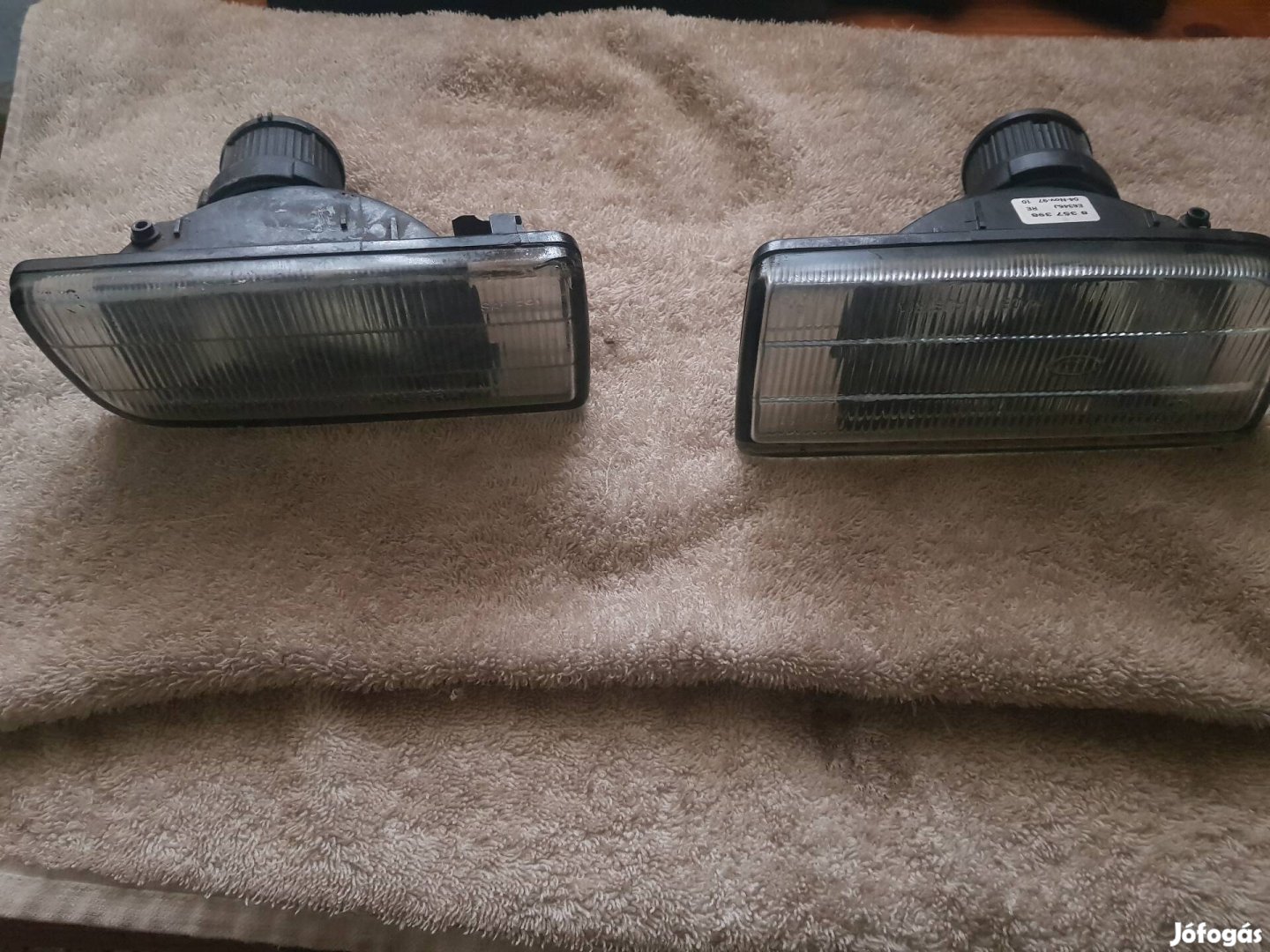 Bmw e36 ködlampa elado.