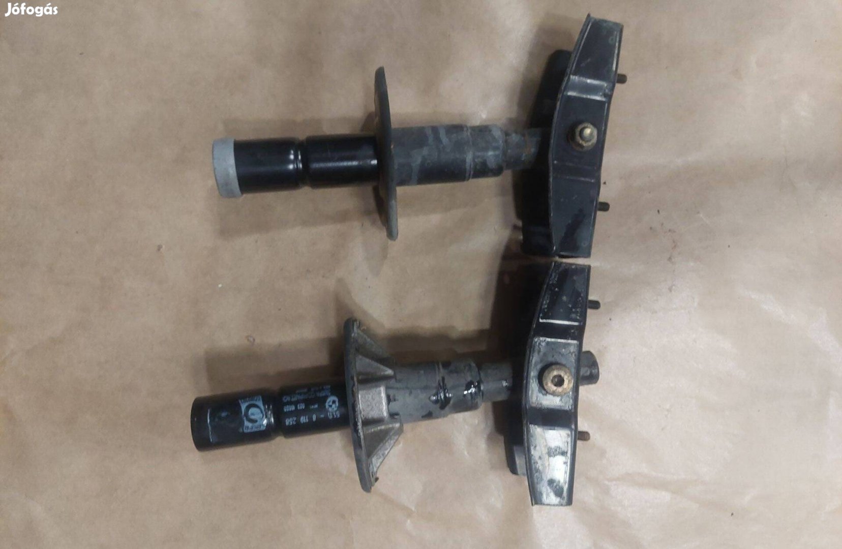 Bmw e36 ütközéselnyelő patron