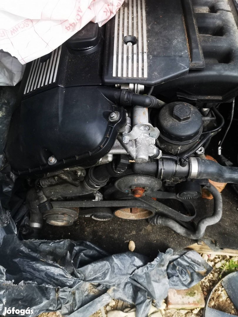 Bmw e39 520i 523i motor alkatreszek 