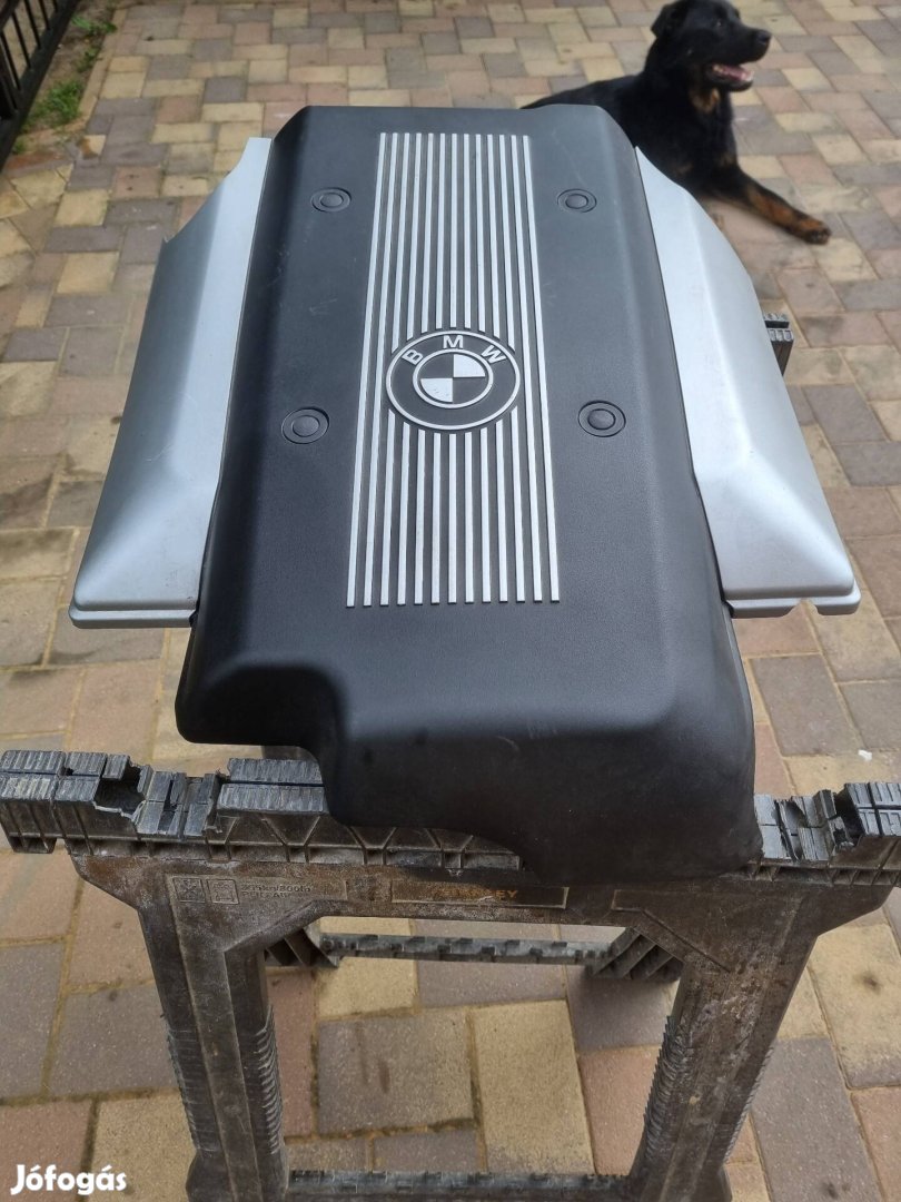 Bmw e39 540i motorburkolat