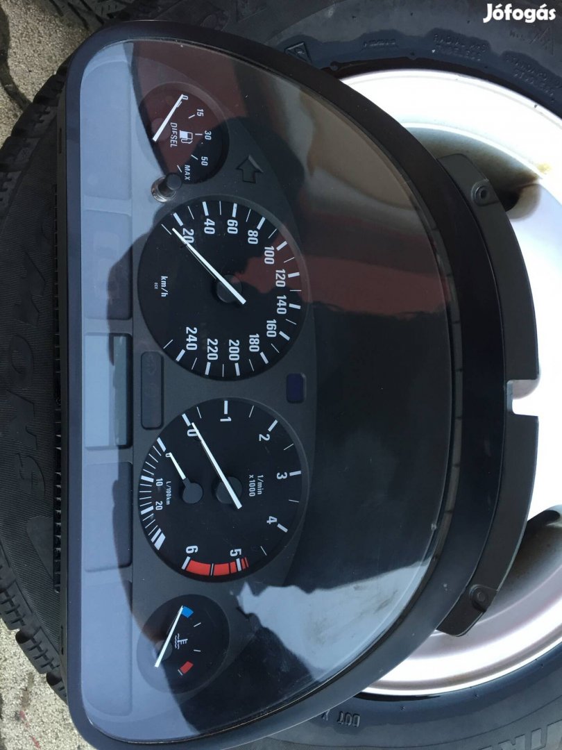 Bmw e39 gyári műszeregység km-óra