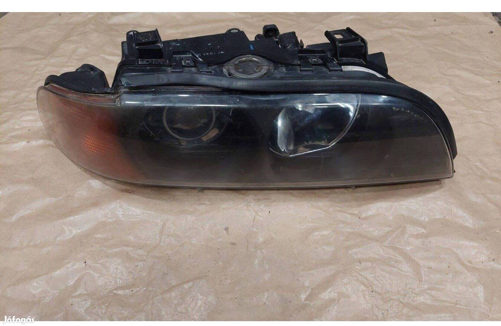 Bmw e39 jobbos lámpa