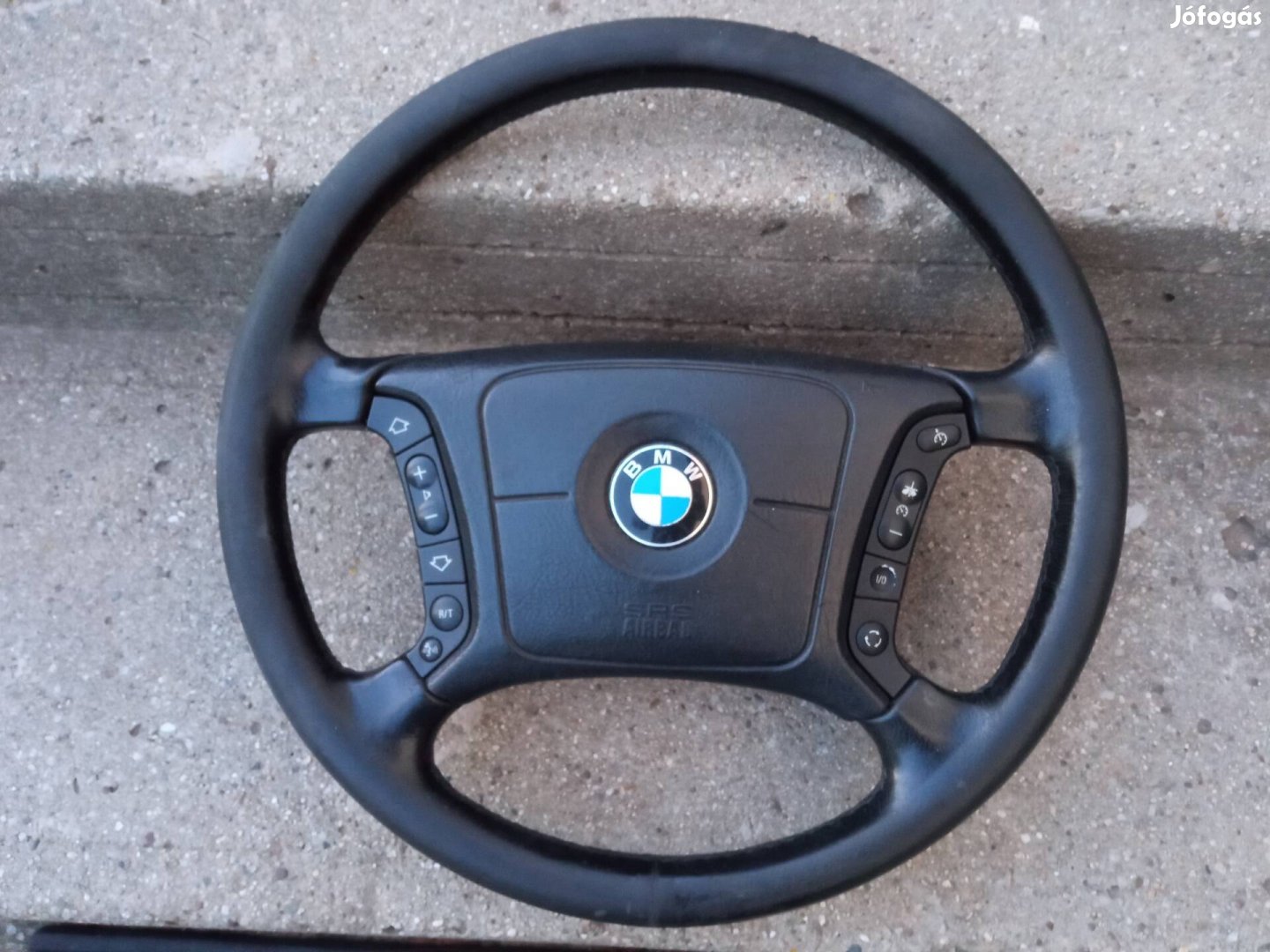Bmw e39 kormány bőrözés kopott 