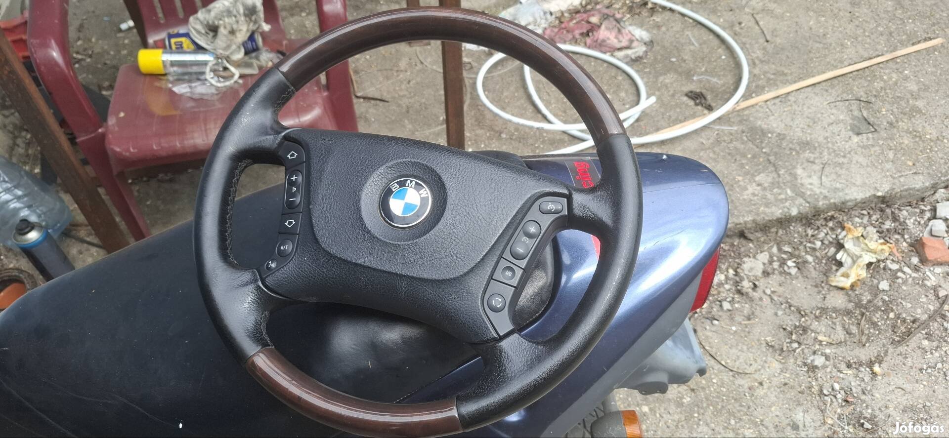 Bmw e39 kormány díszlécekkel alkatrész