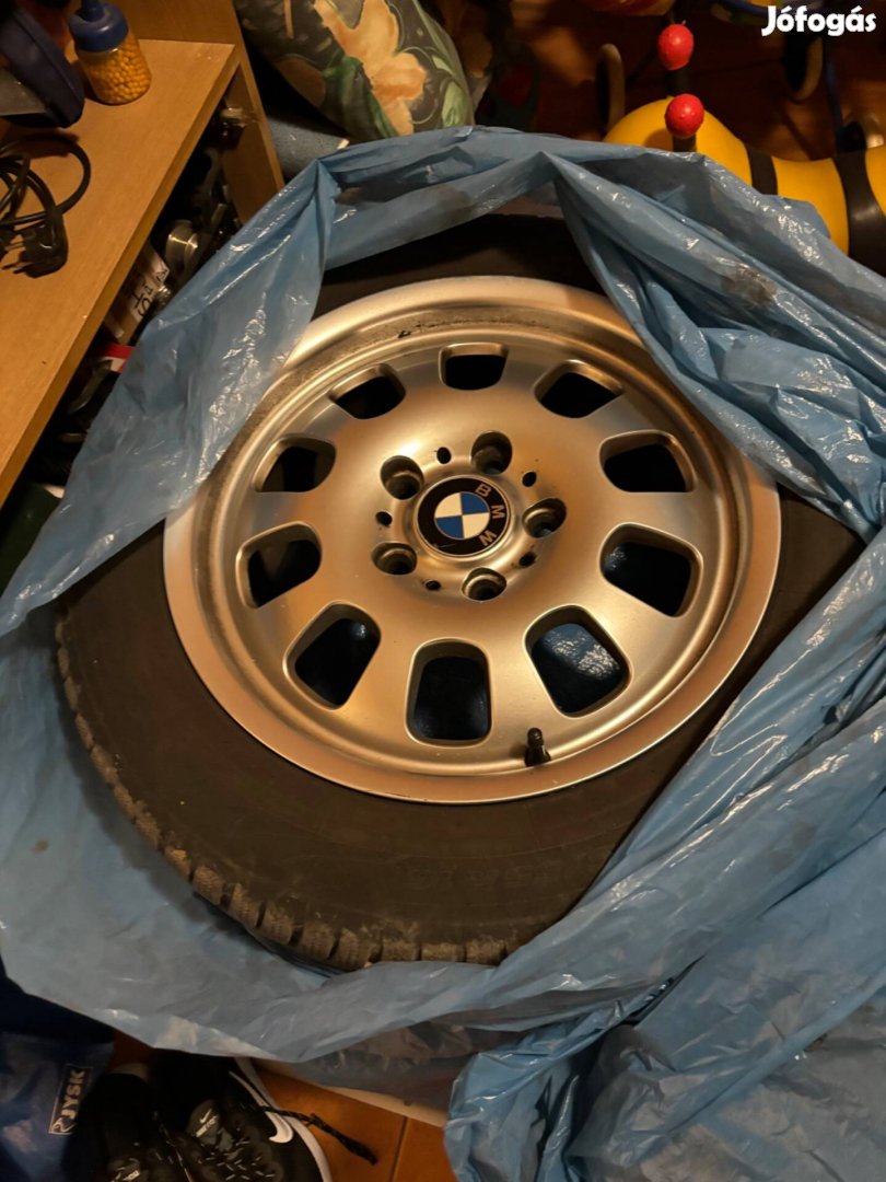 Bmw e46 gyári alufelni jó téligumikkal