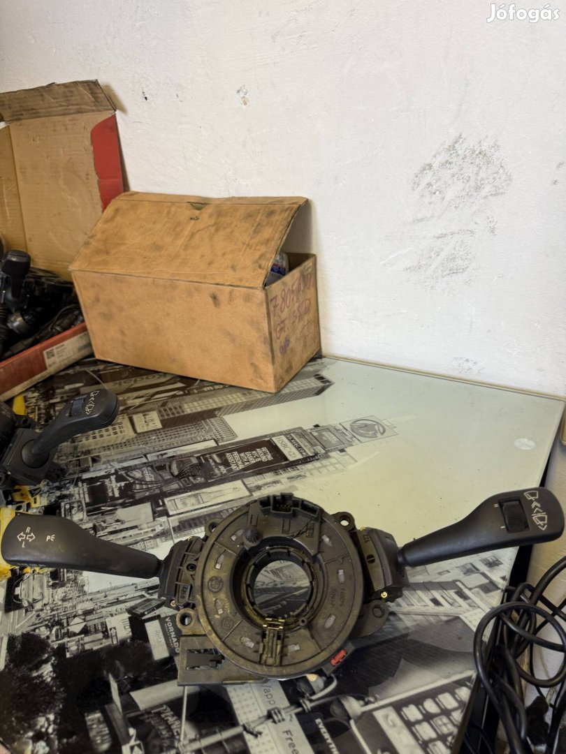 Bmw e46 kormánykapcsoló 8376444