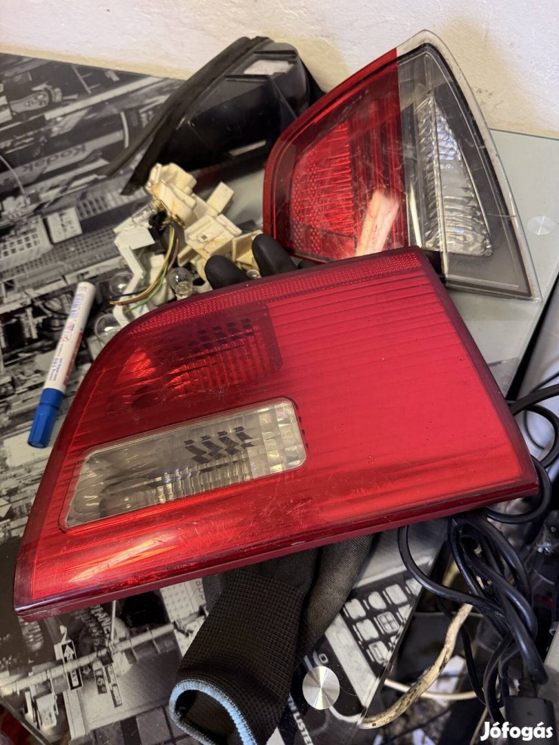 Bmw e53 x5 lci bal hátsó csomagtér lámpa