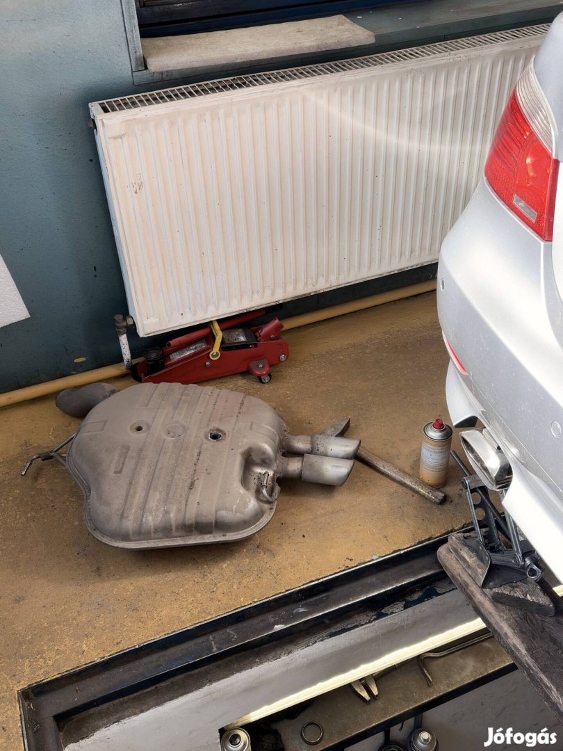 Bmw e60 520i ujszeru hatso kipufogo dob 