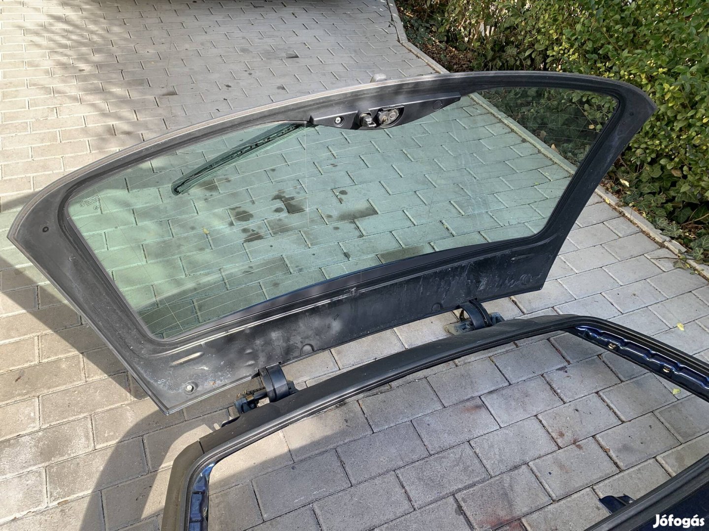 Bmw e61 csomagter üveg