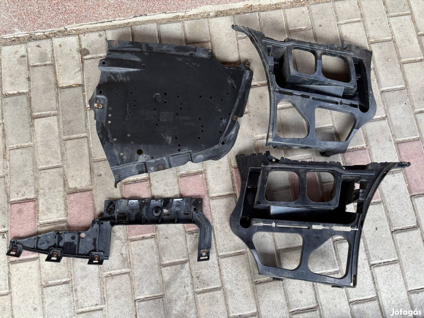 Bmw e90 e91 hátsó lökhárító tartó + alsó műanyagok