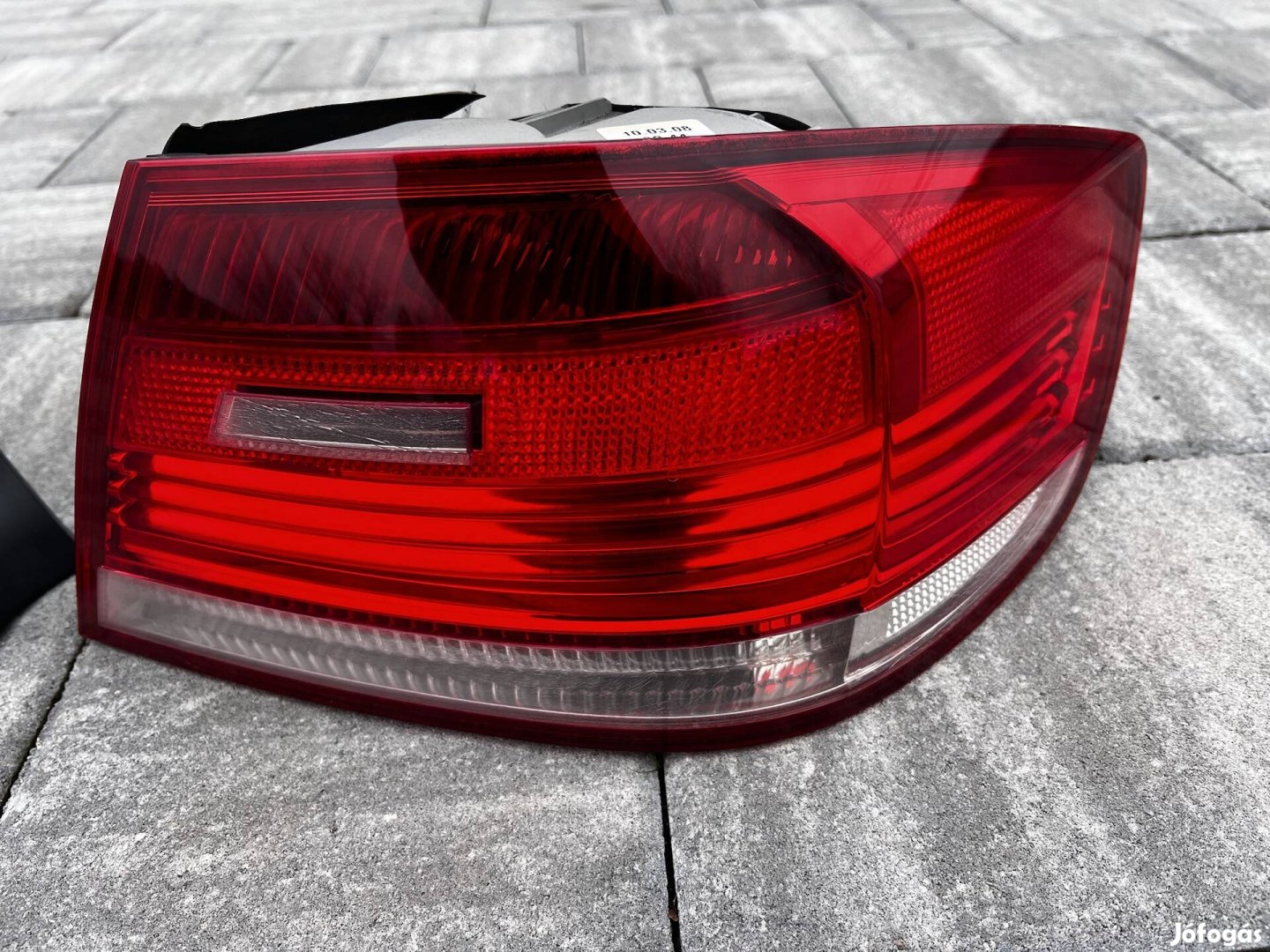 Bmw e92 jobb hátsó lámpa eladó 