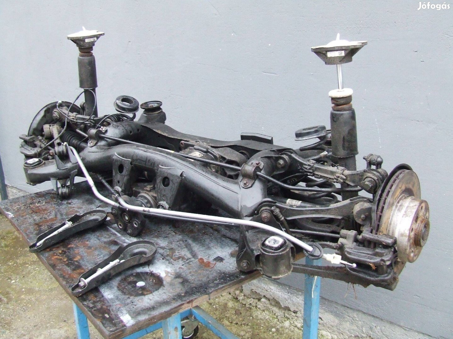 Bmw f30 hátsó hid diffi egyben hibátlan differenciálmű