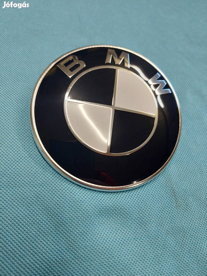 Bmw fekete motorháztető embléma 