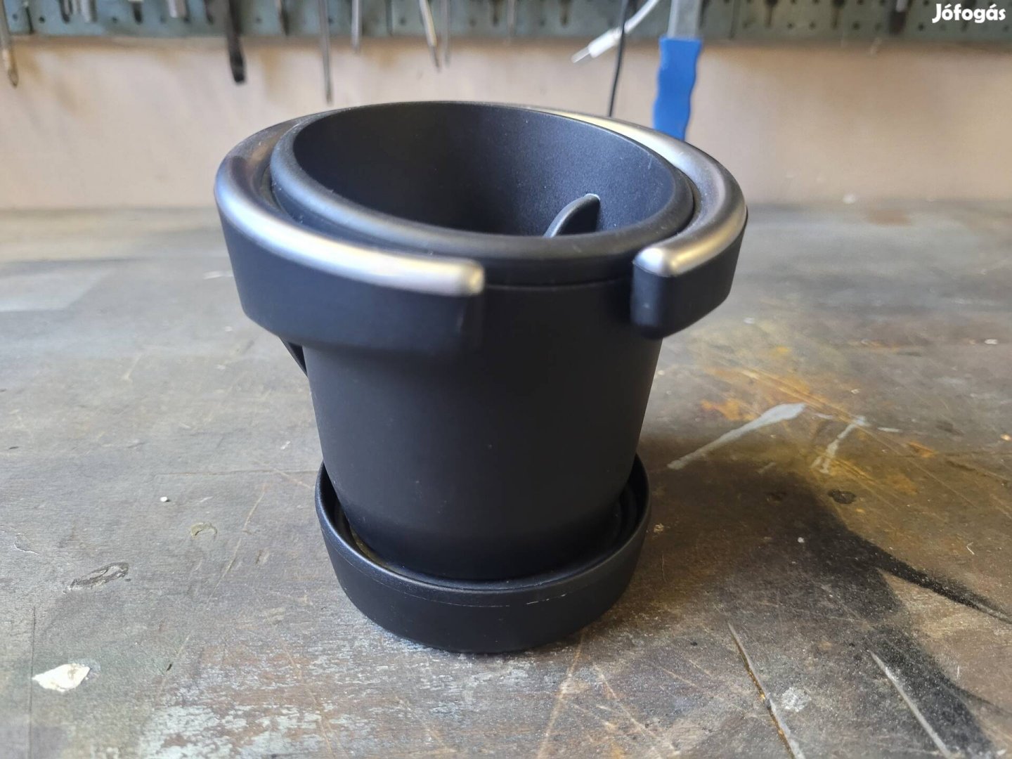 Bmw i3 pohártartó, eladó.