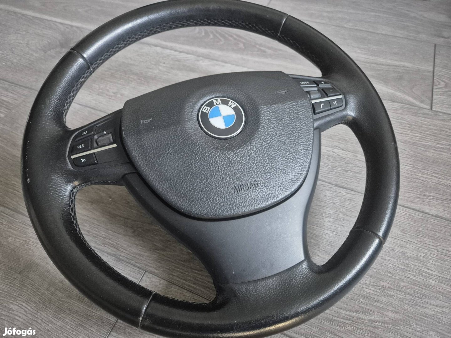 Bmw kormány.