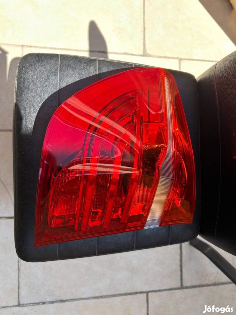 Bmw x3 f25 bal hátsó lámpa