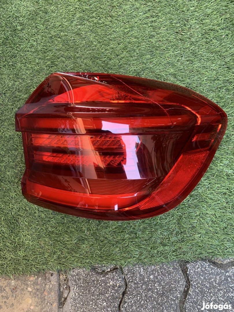 Bmw x3g01 jobb hátsó lámpa sérült