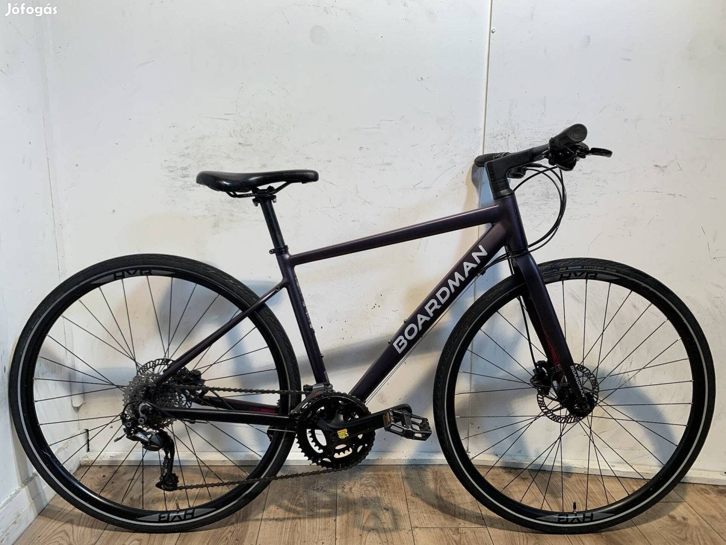 Boardman Hyb 8.6 Disc kerékpár