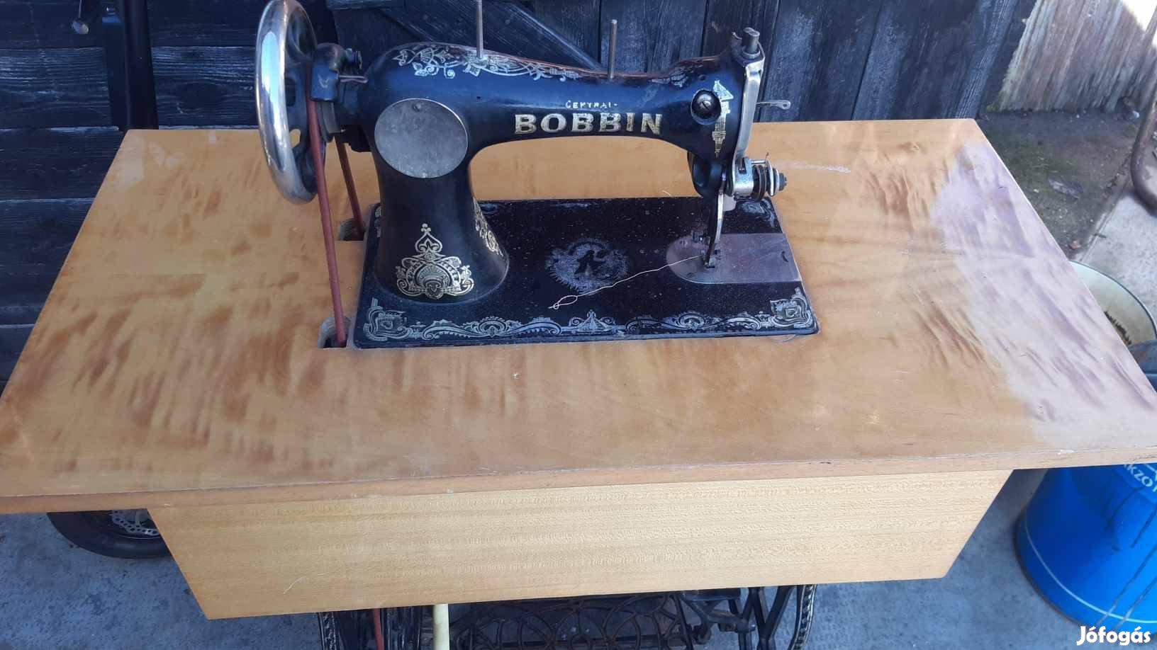 Bobbin antik varrógép működő