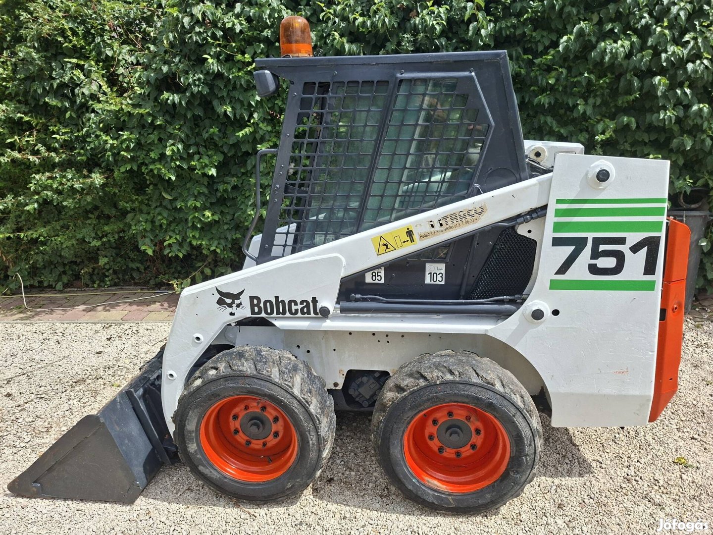 Bobcat 751 minirakodo gep