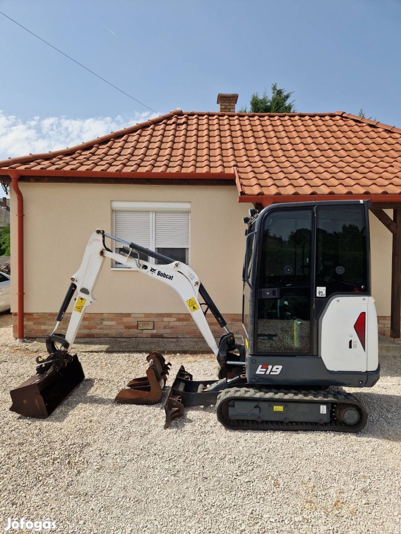 Bobcat E19 2017