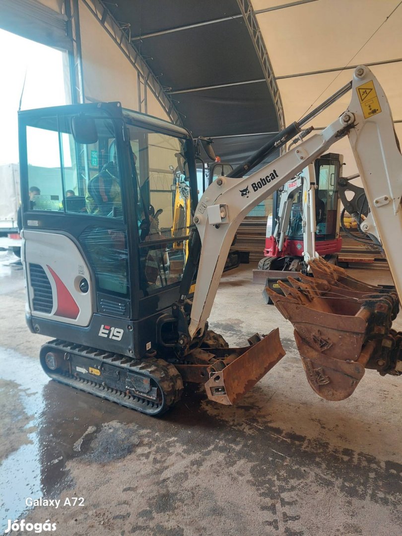 Bobcat E19 kotrógép 