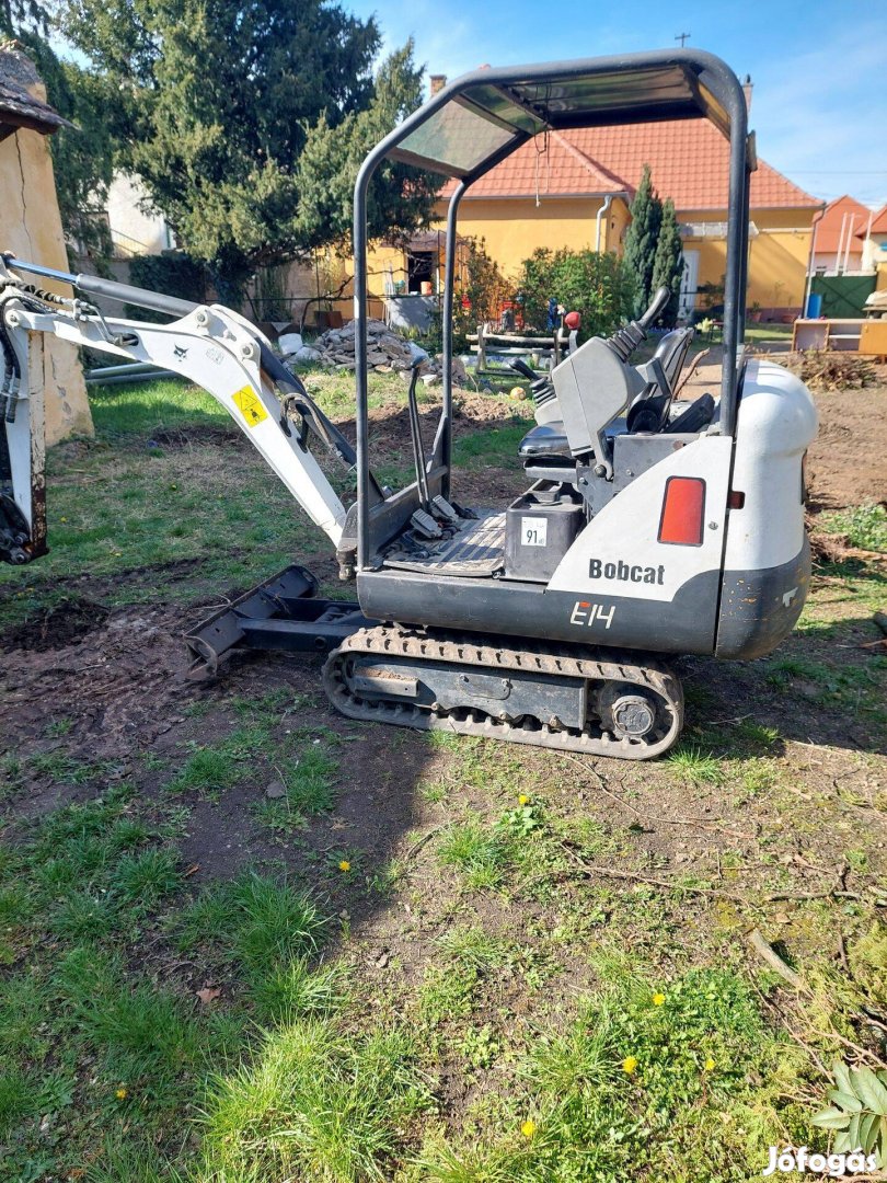 Bobcat E-14 Minikotró