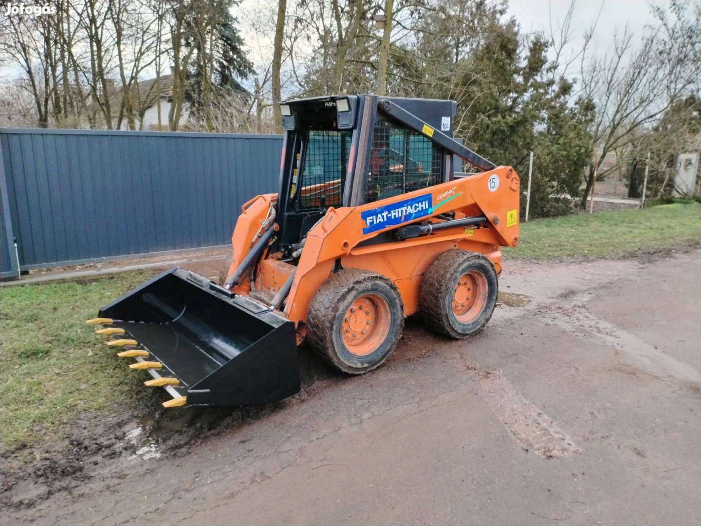 Bobcat Fiat-Hitachi csúszókormányzású rakodógép