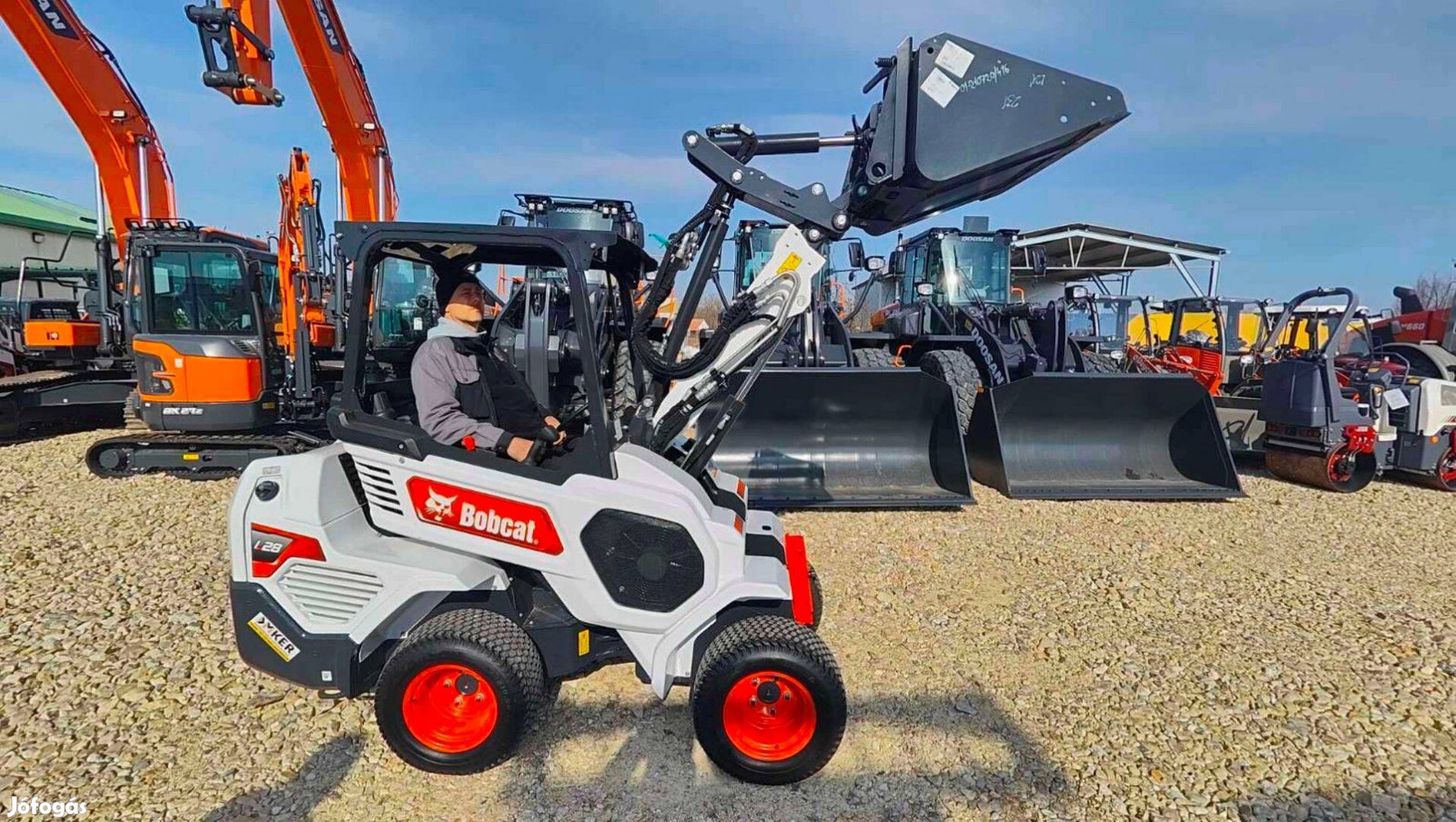 Bobcat L28 derékcsuklós rakodógép