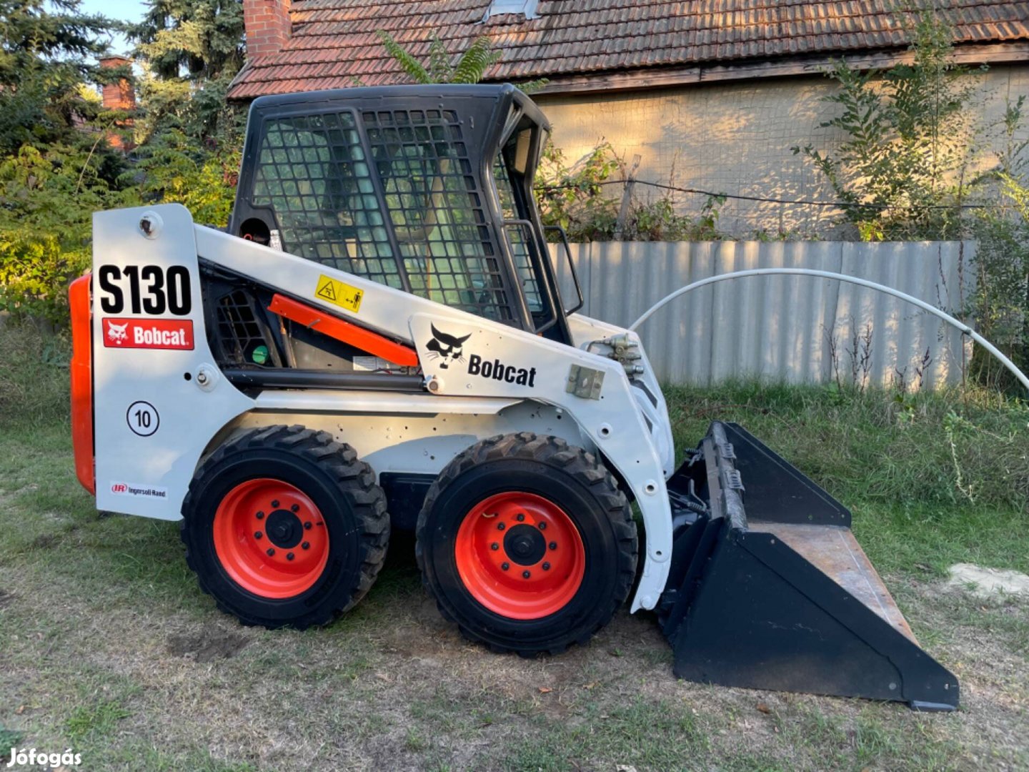 Bobcat S130 Joystic 2,2t csúszókormányzású munkagép