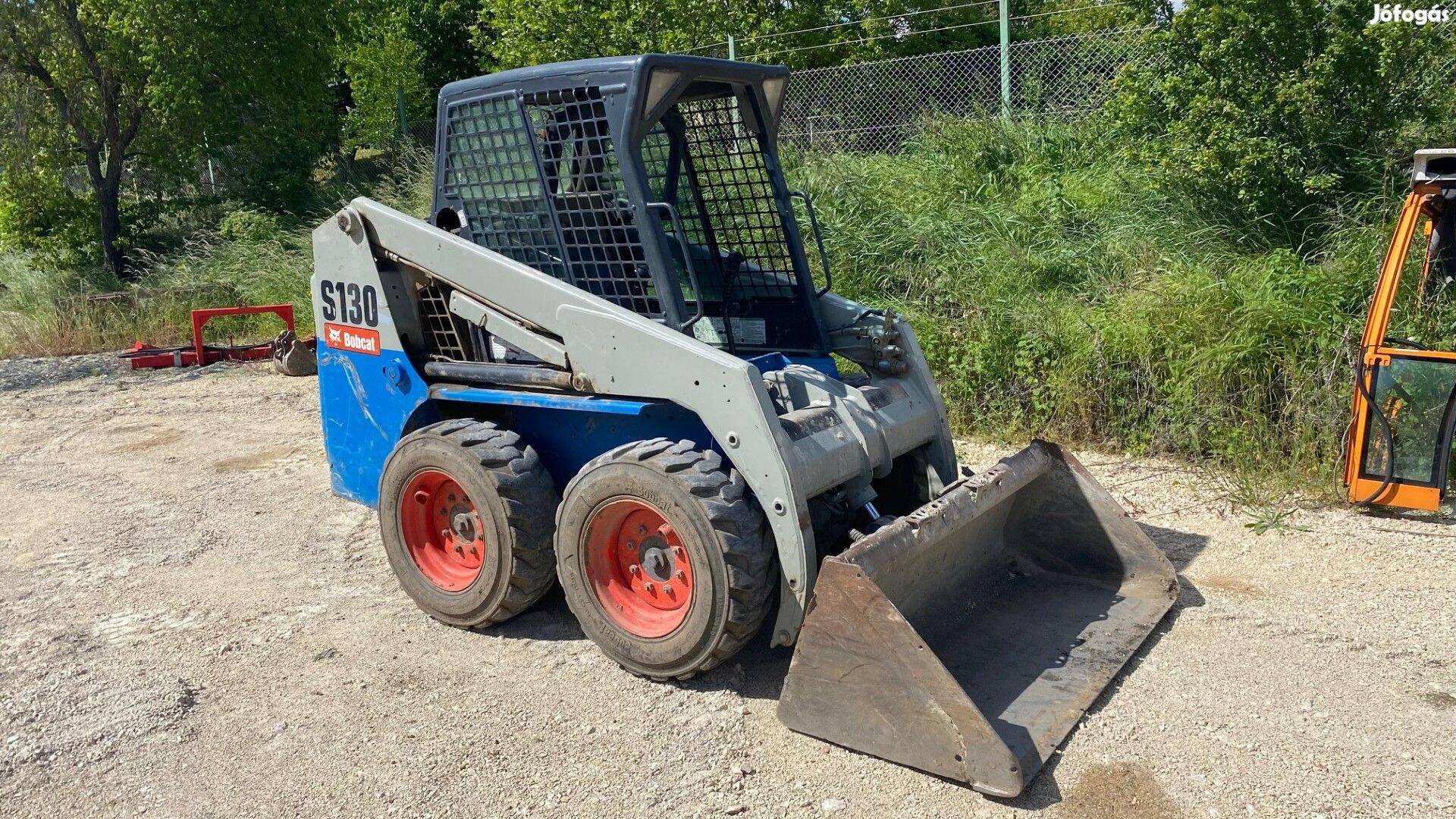 Bobcat S130 homlokrakodó JCB CAT