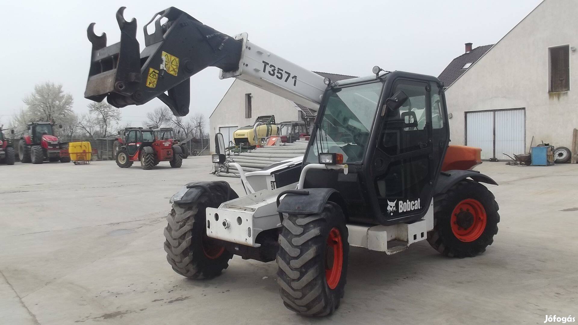 Bobcat T3571 teleszkópos rakodógép eladó Gémhossz: 7 méter, Teherbírás