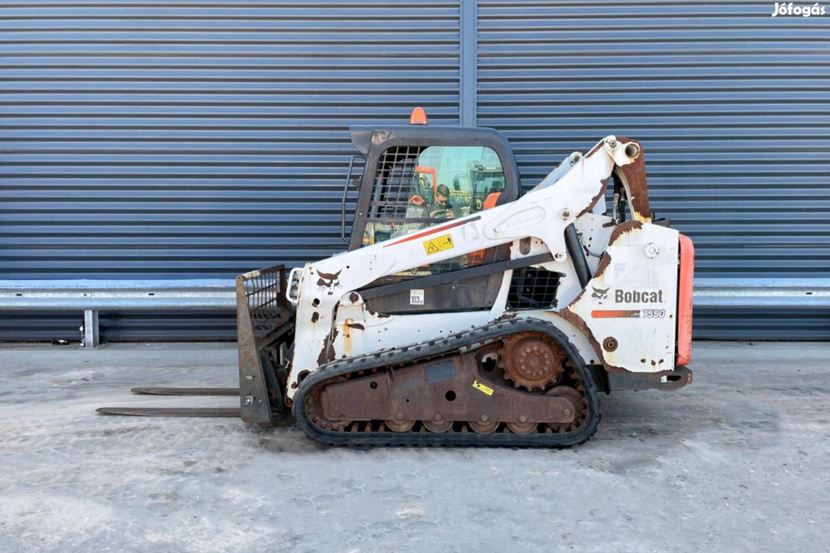 Bobcat T590 kompakt lánctalpas rakodó / 1.250 üzemóra / Lízing