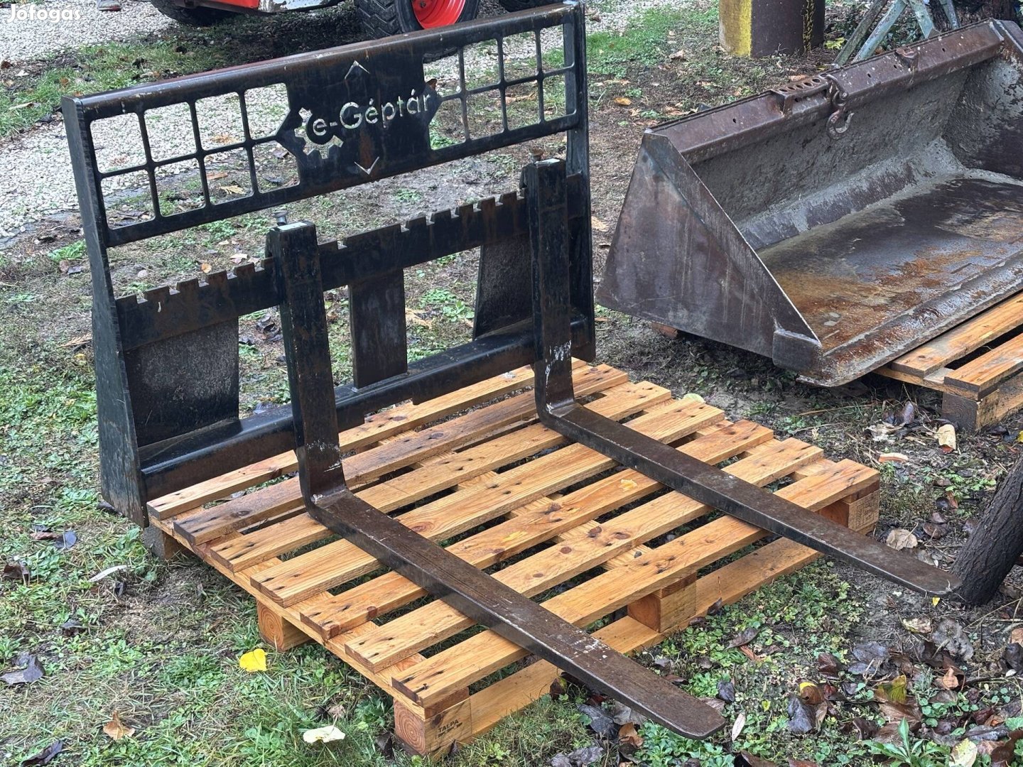 Bobcat, Caterpillar, Gehl raklapvilla