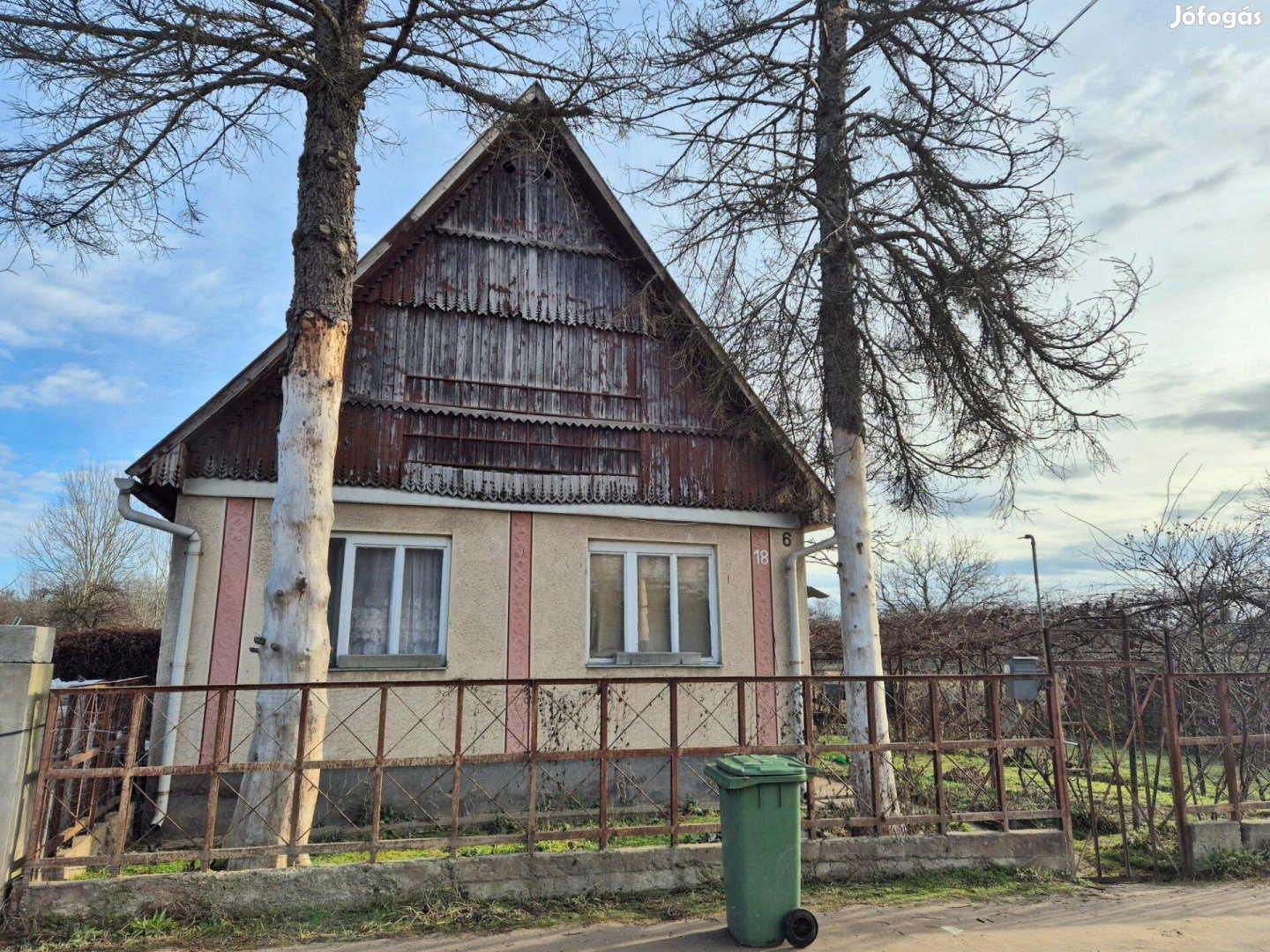 Bodaszőlőn nagyon jó helyen eladó családiház