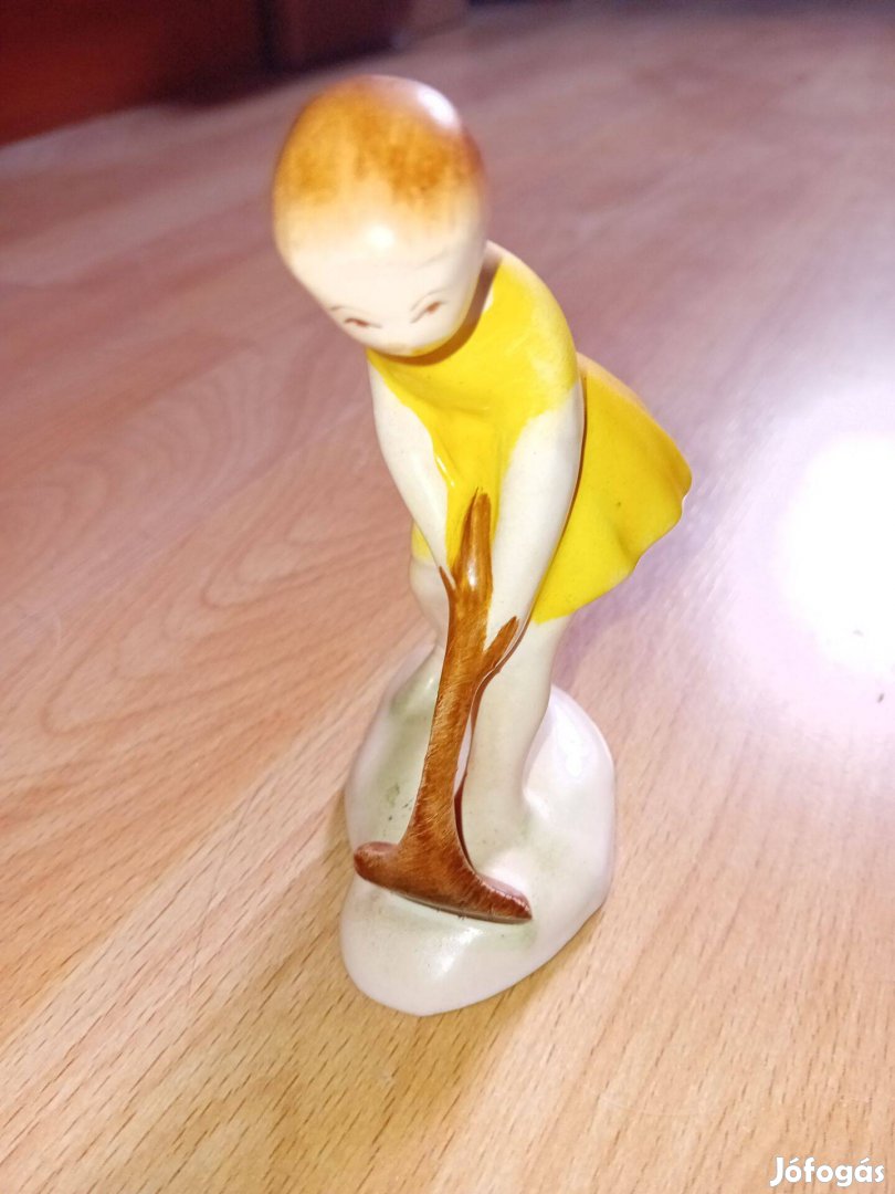 Bodrogkeresztúri porcelán lány figura 60as évekből