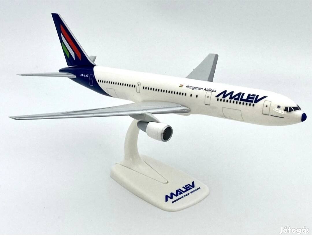 Boeing 767 Malév repülőgép modell 1:200