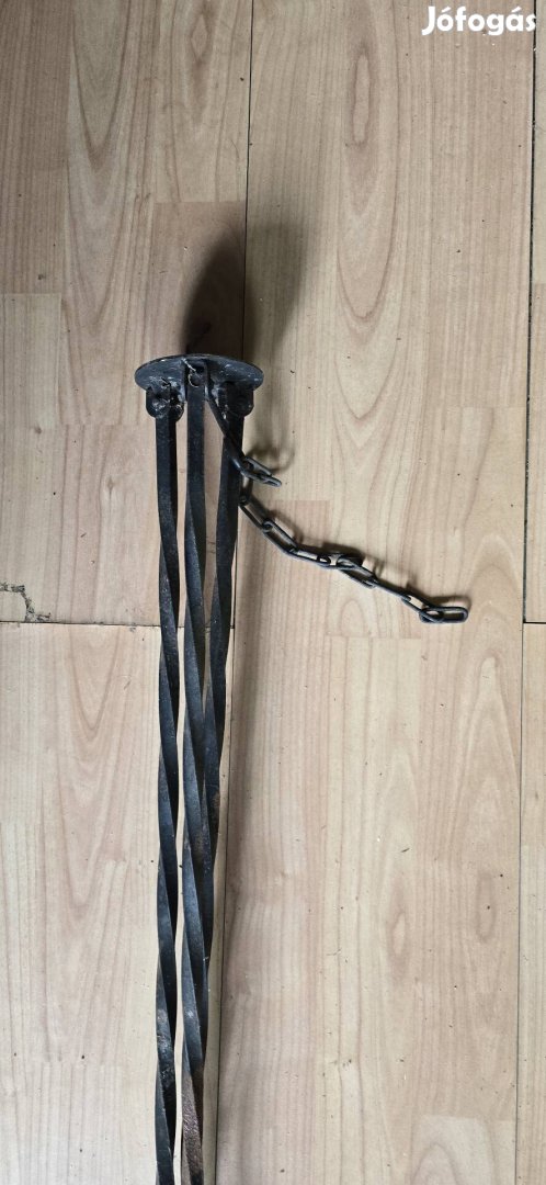 Bogrács tartó 130 cm-s,3 lábú,használt