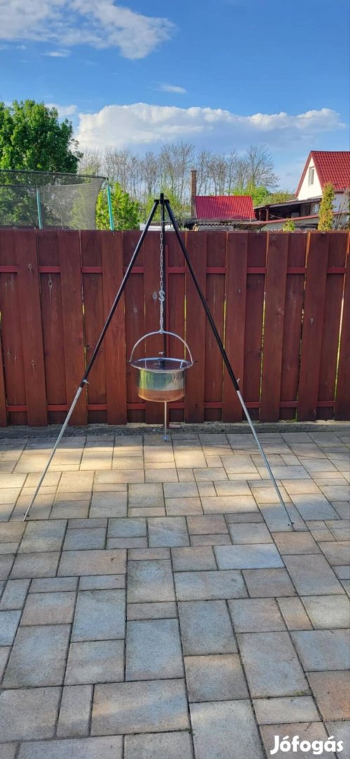 Bográcsállvány új, nem használt kihúzható120cm -160cm!