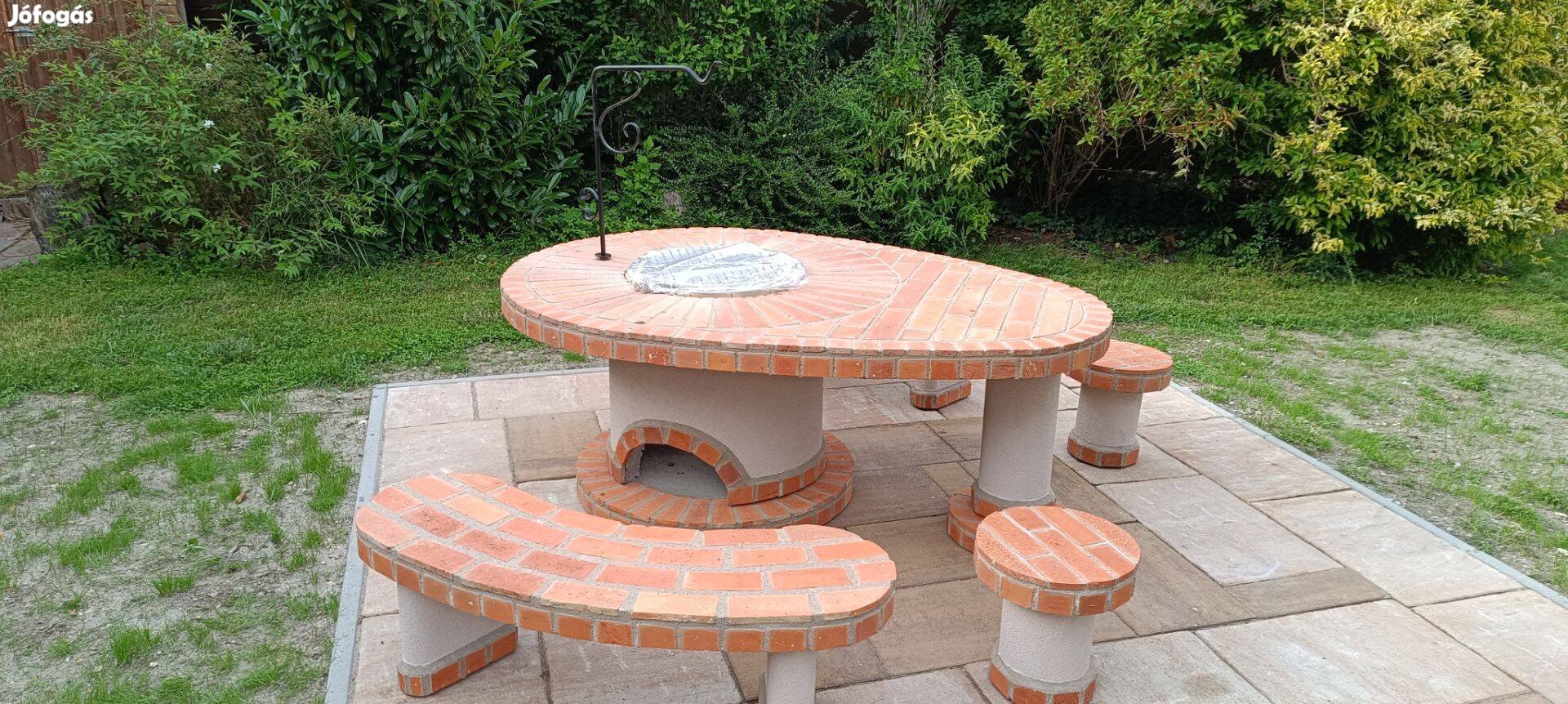 Bográcsozó Szalonnasütő körte alakú kis talppal