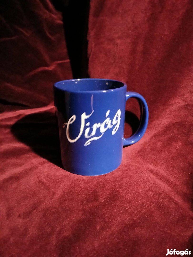 Bögre egyedi feliratokkal