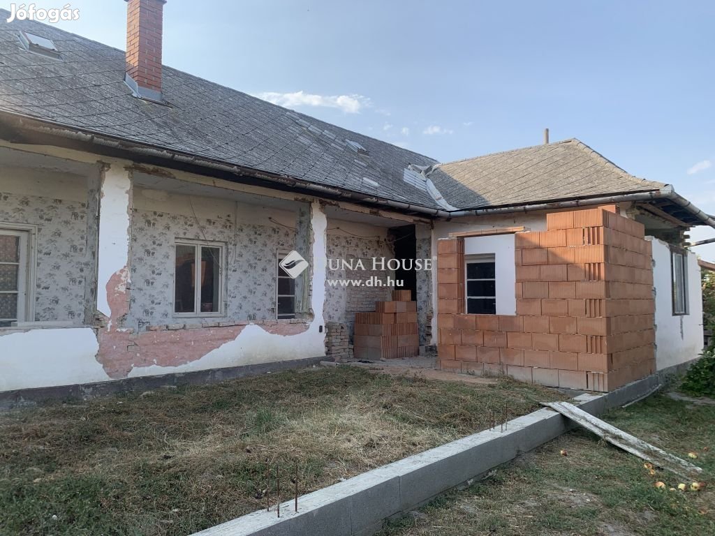 Bogyiszlói eladó 127 nm-es ház